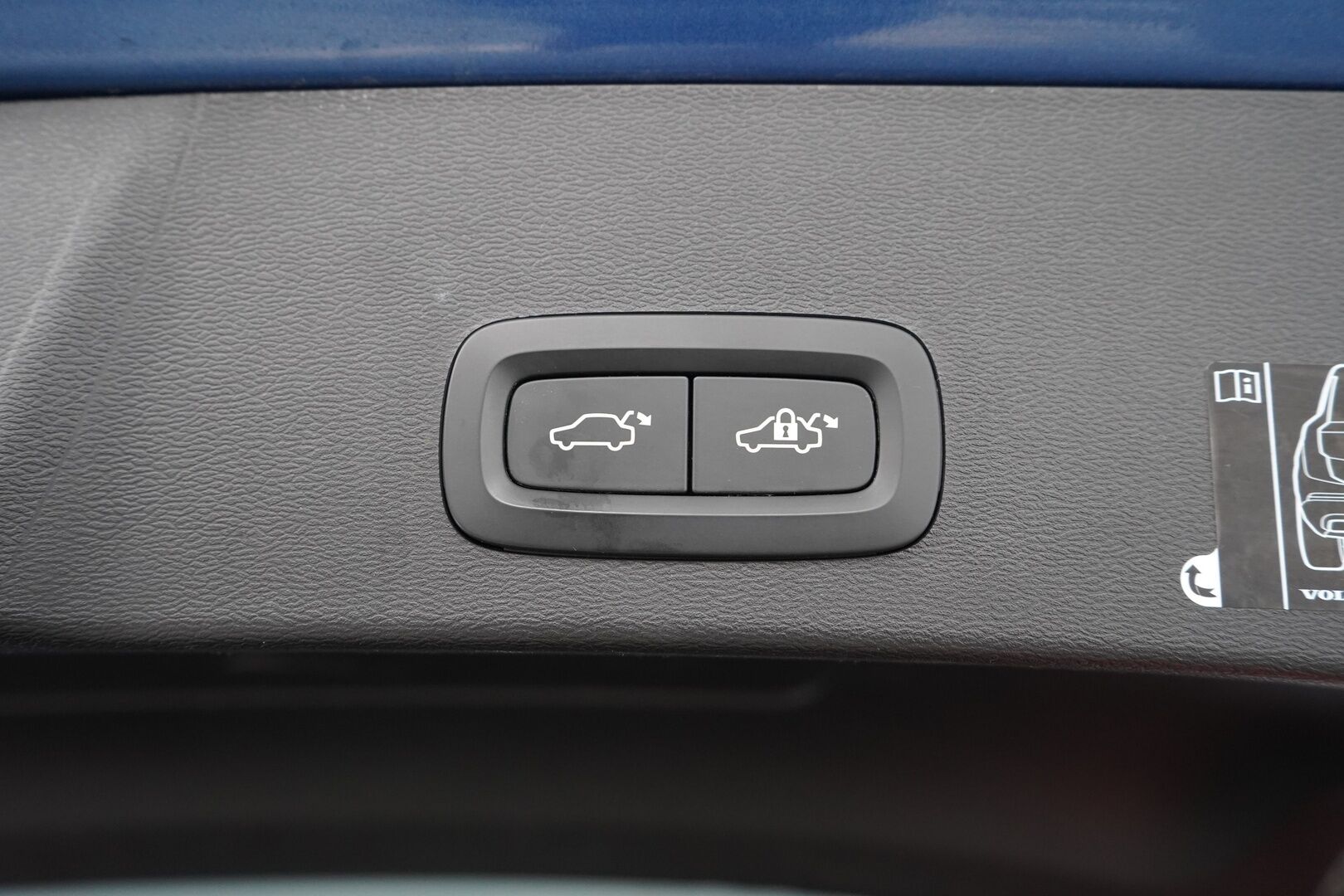 Volvo XC40 2021 T5 TwE Business R-Design aut * ACC / Muistipenkki / Panorama / Harman&Kardon / Webasto / 360-Kamera * - Suomi-auto / Merkkihuollettu / Jakohihna vaihdettu 9/25 / 2x Volvon vanteet / Huippuvarusteet! - HULLU BLACKWEEK KORKOTARJOUS 2,49%