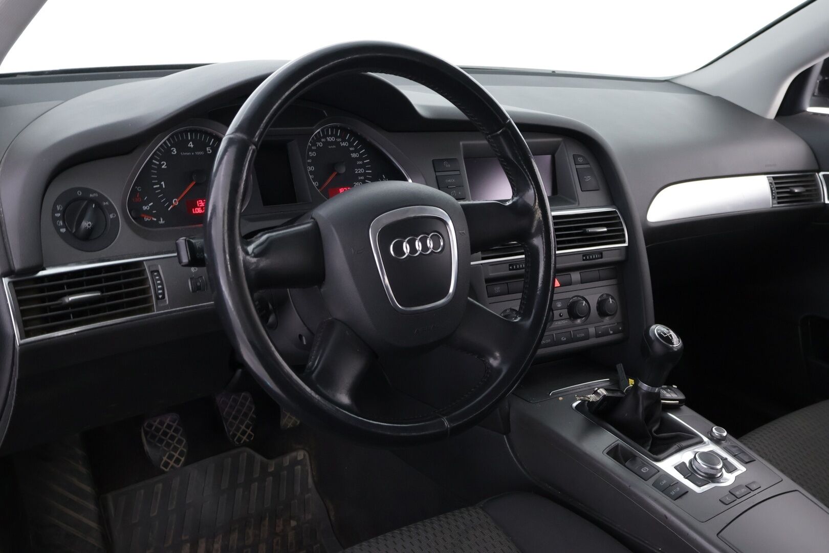 Audi A6 2006 - YritysOutlet - Myydään vain yrityksille - – Tämä auto myydään YritysOutlet -valikoimasta vain yritykselle