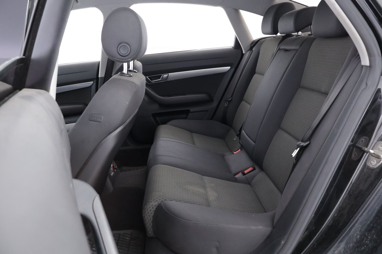 Audi A6 2006 - YritysOutlet - Myydään vain yrityksille - – Tämä auto myydään YritysOutlet -valikoimasta vain yritykselle