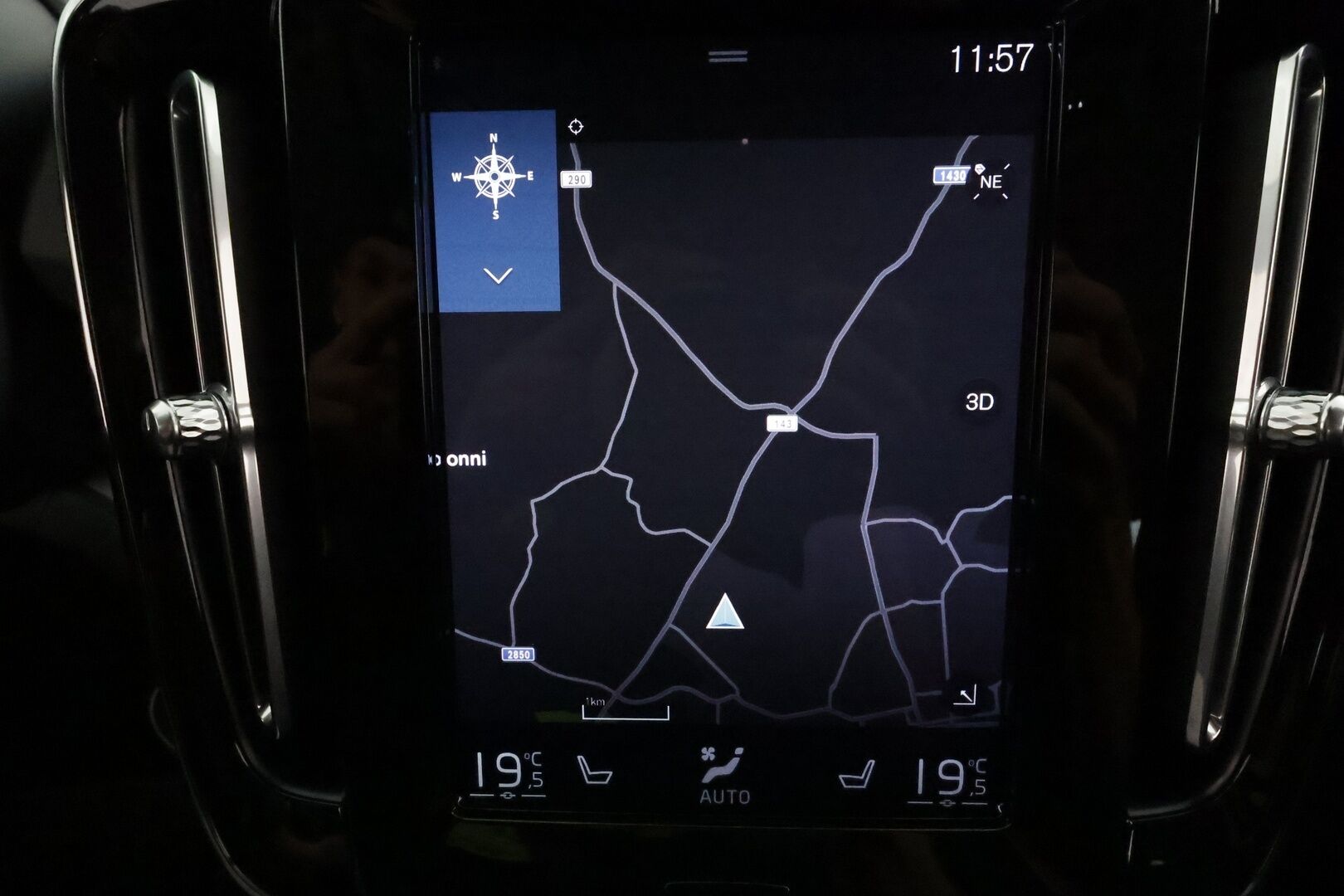 Volvo XC40 2021 T5 TwE Business Inscription Expression aut **Adapt.vakkari / P.kamera / Webasto / Full LED / BLIS / Navi** - 1.Om Suomi-auto / Merkkihuollettu / Kahdet renkaat aluvanteilla / High Performance Audio / Digimittaristo / Sähköluukku / Sporttipenkit