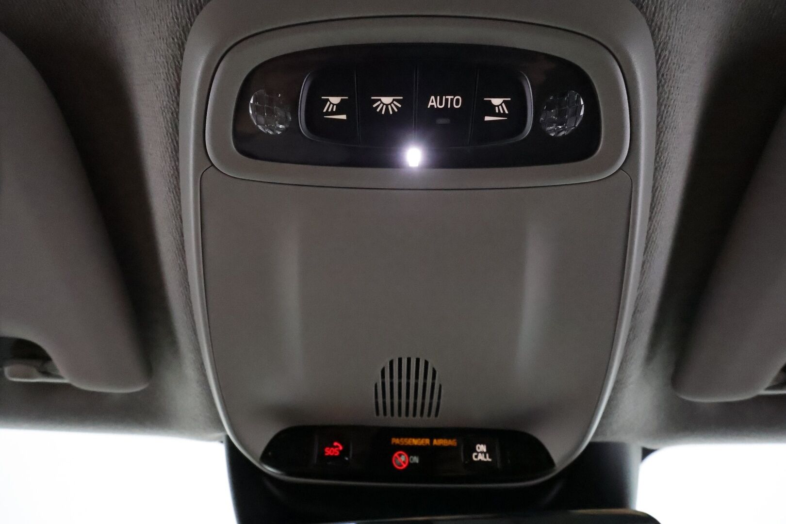 Volvo XC40 2021 T5 TwE Business Inscription Expression aut **Adapt.vakkari / P.kamera / Webasto / Full LED / BLIS / Navi** - 1.Om Suomi-auto / Merkkihuollettu / Kahdet renkaat aluvanteilla / High Performance Audio / Digimittaristo / Sähköluukku / Sporttipenkit