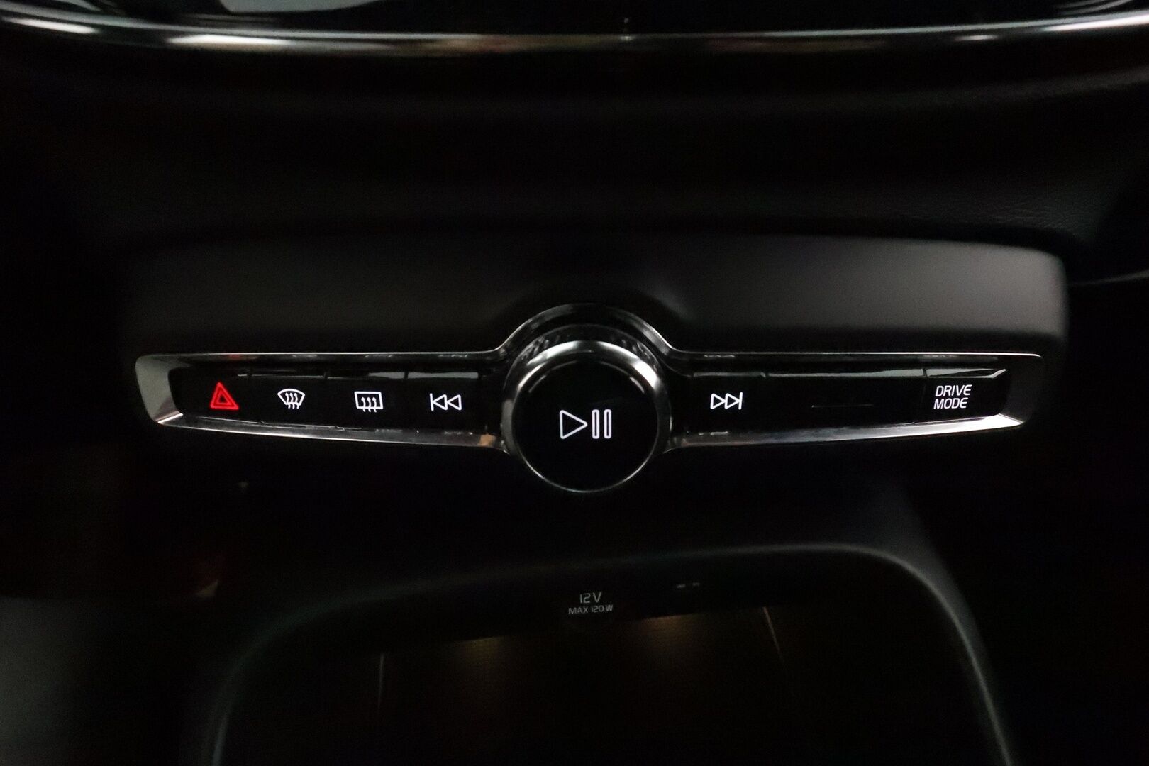 Volvo XC40 2021 T5 TwE Business R-Design aut **Webasto / ACC / Full-LED / P.Kamera / Sporttipenkit / Navi / Kaistavahti / Keyless** - Suomi-auto / 2x Latauskaapelit / Kahdet Renkaat / Merkkihuollettu!
