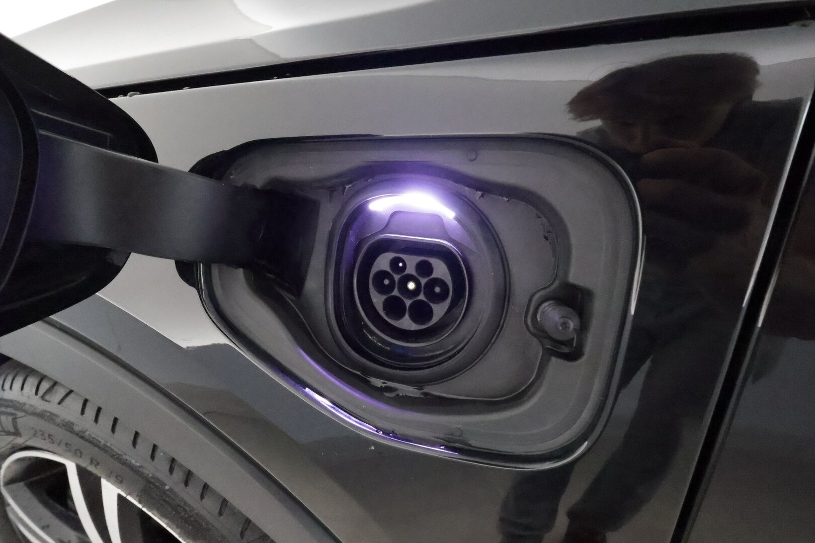 Volvo XC40 2021 T5 TwE Business R-Design aut **Webasto / ACC / Full-LED / P.Kamera / Sporttipenkit / Navi / Kaistavahti / Keyless** - Suomi-auto / 2x Latauskaapelit / Kahdet Renkaat / Merkkihuollettu!