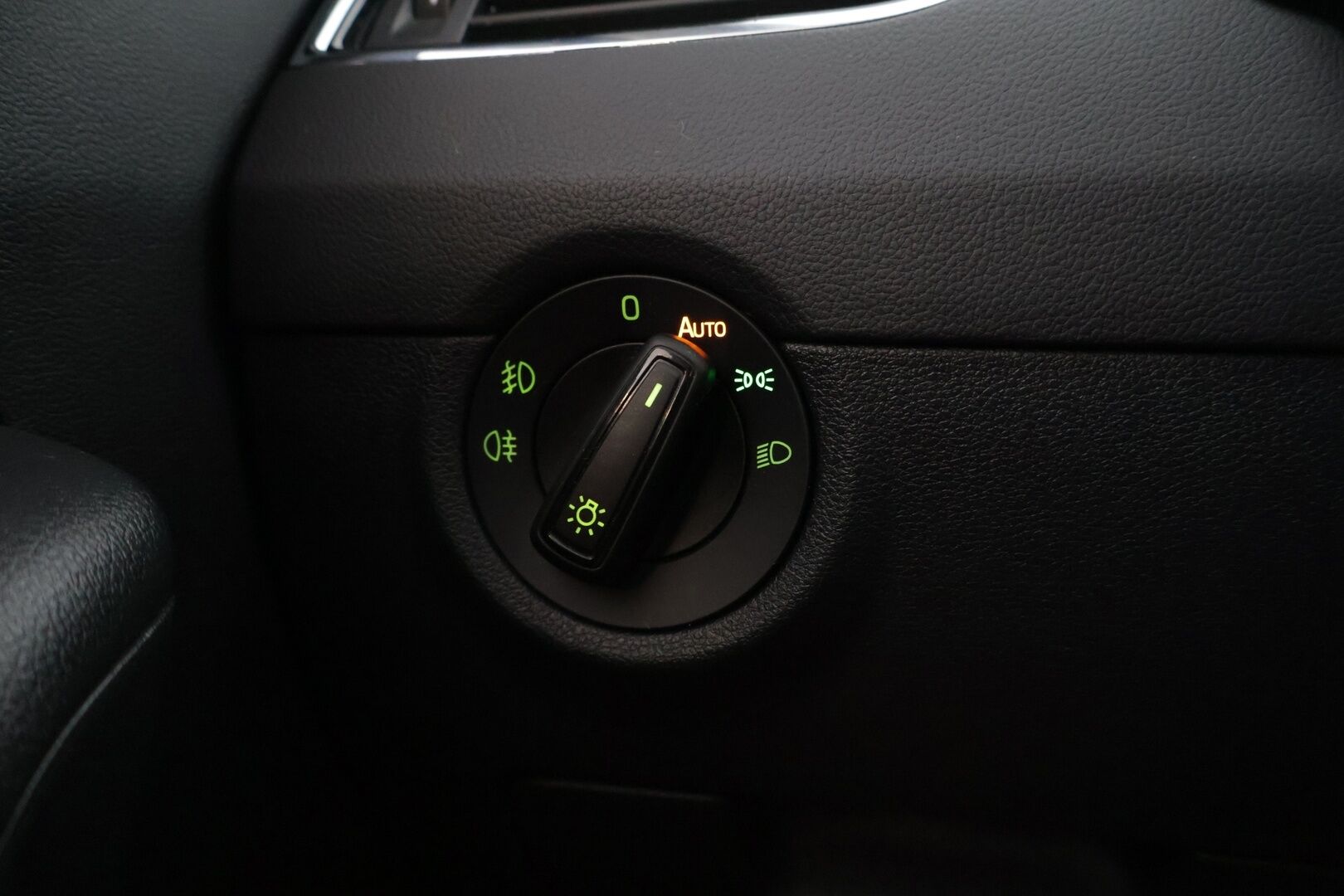 Skoda Octavia 2020 Combi 1,5 TSI G-TEC Ambition DSG *Webasto / ACC / Kessy / Bi Xenon / Koukku - Hyvät renkaat  / Huollettu 06/25 / Merkkihuollot / Webasto / koukku