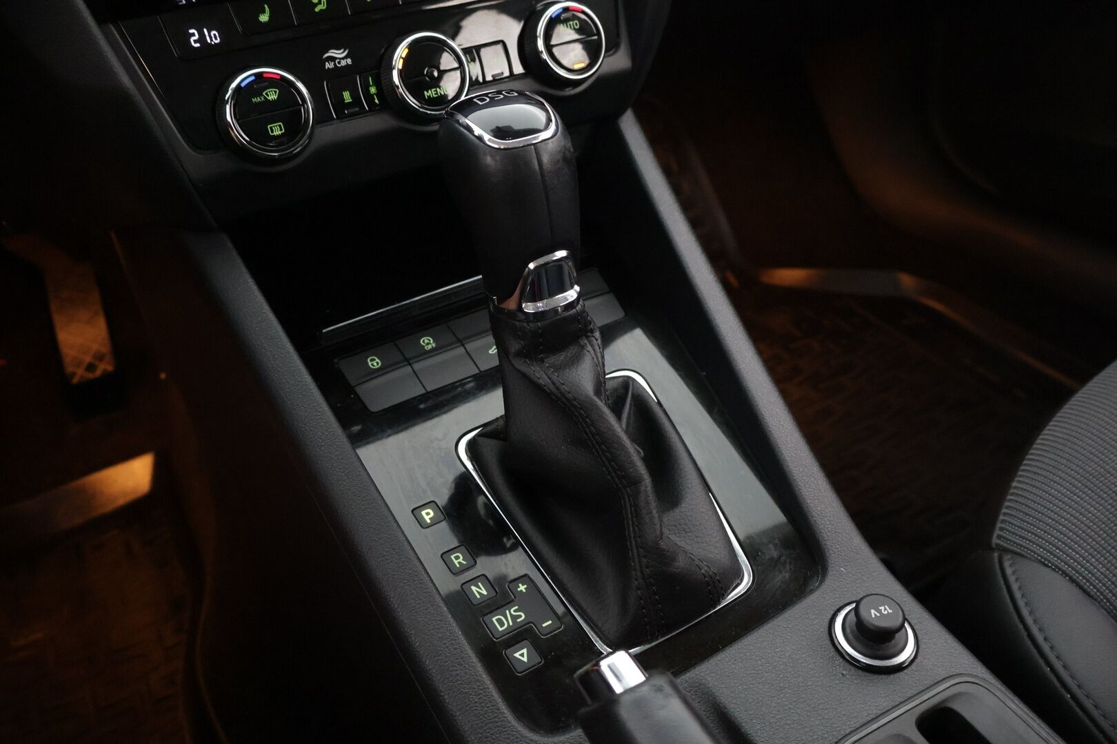 Skoda Octavia 2020 Combi 1,5 TSI G-TEC Ambition DSG *Webasto / ACC / Kessy / Bi Xenon / Koukku - Hyvät renkaat  / Huollettu 06/25 / Merkkihuollot / Webasto / koukku