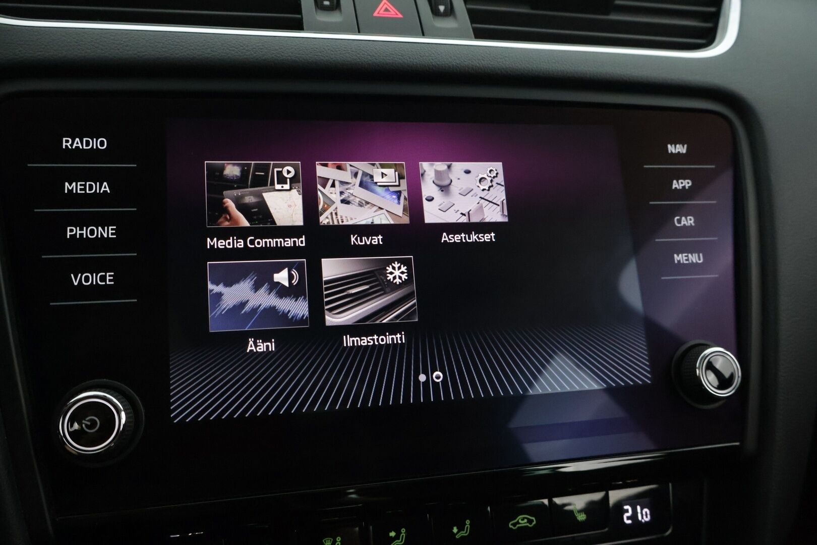 Skoda Octavia 2020 Combi 1,5 TSI G-TEC Ambition DSG *Webasto / ACC / Kessy / Bi Xenon / Koukku - Hyvät renkaat  / Huollettu 06/25 / Merkkihuollot / Webasto / koukku