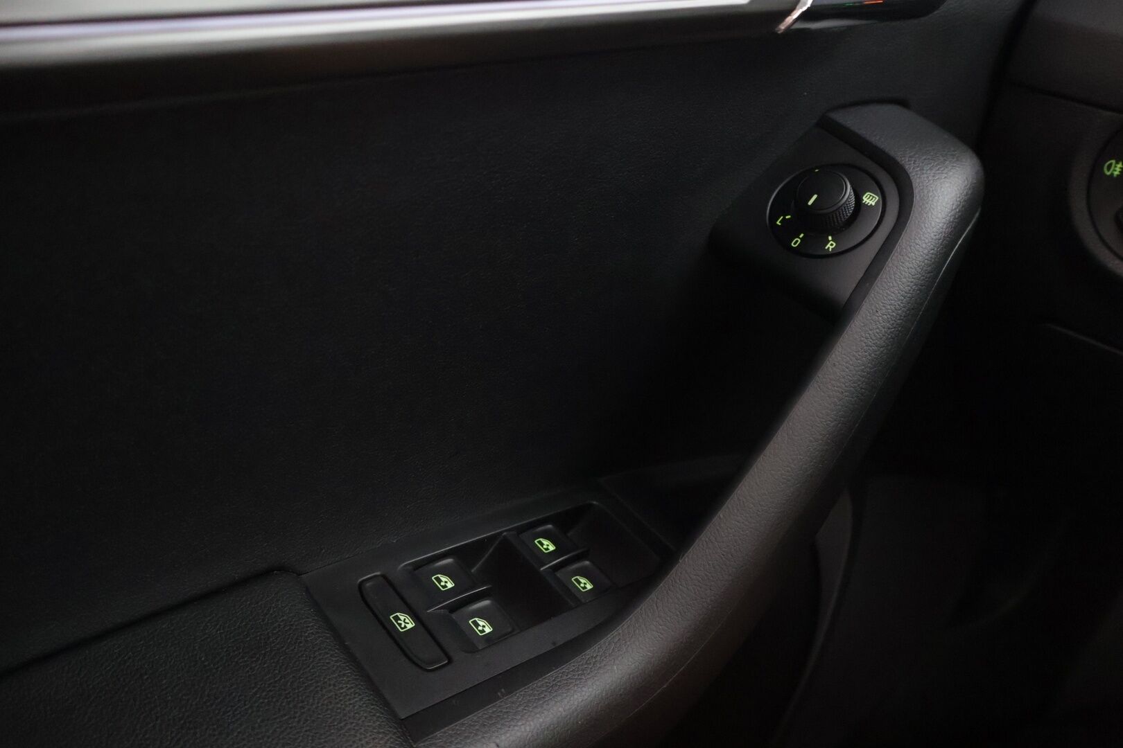 Skoda Octavia 2020 Combi 1,5 TSI G-TEC Ambition DSG *Webasto / ACC / Kessy / Bi Xenon / Koukku - Hyvät renkaat  / Huollettu 06/25 / Merkkihuollot / Webasto / koukku