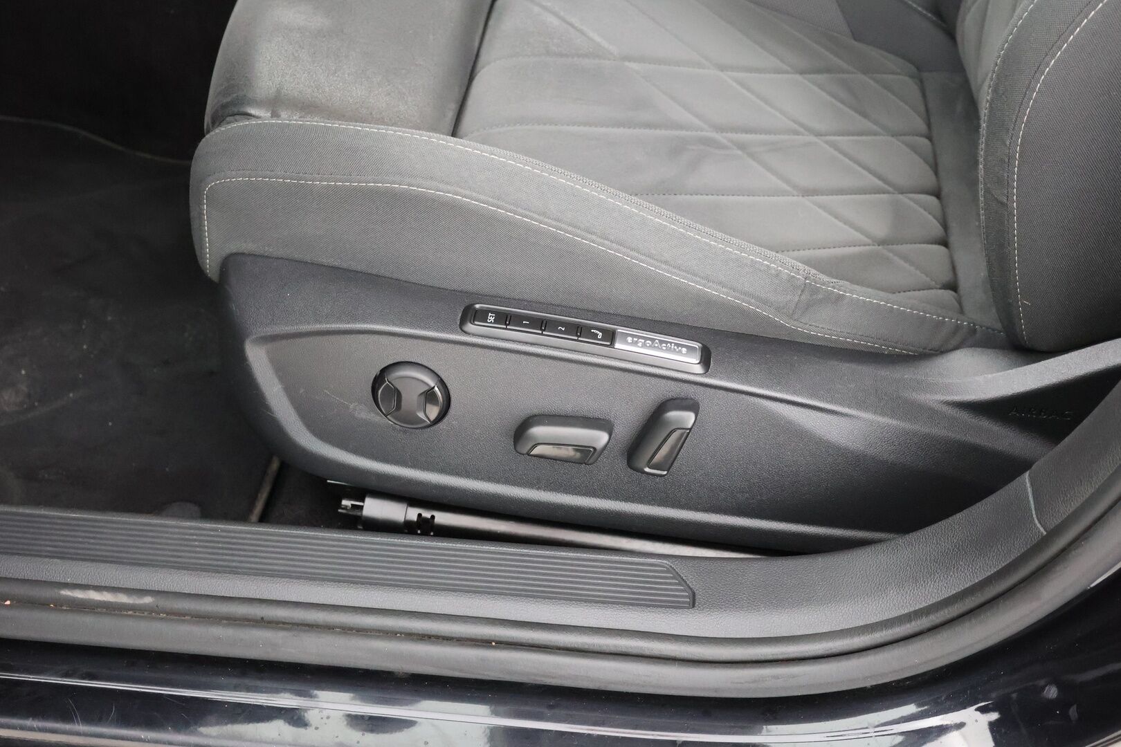 Volkswagen Golf 2021 Variant Style 1,5 eTSI 110 kW (MHEV) DSG - Webasto | ACC | P-kamera | Matrix-LED | Harman/Kardon | HUD | Vetokoukku | 
