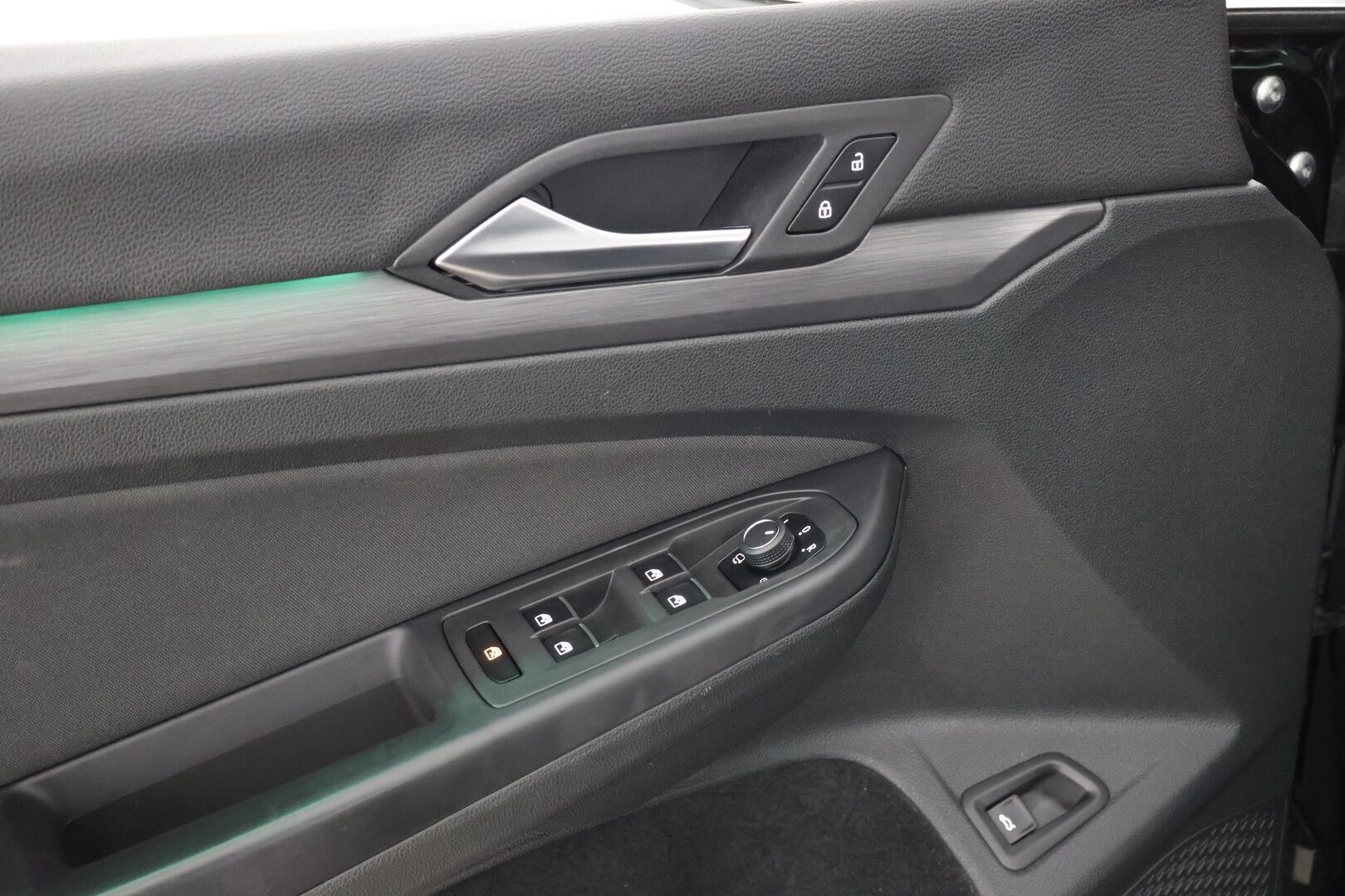Volkswagen Golf 2021 Variant Style 1,5 eTSI 110 kW (MHEV) DSG - Webasto | ACC | P-kamera | Matrix-LED | Harman/Kardon | HUD | Vetokoukku | 