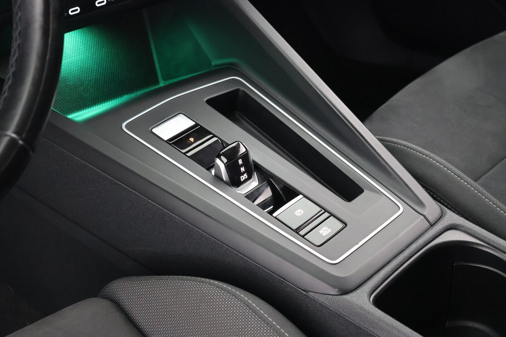 Volkswagen Golf 2021 Variant Style 1,5 eTSI 110 kW (MHEV) DSG - Webasto | ACC | P-kamera | Matrix-LED | Harman/Kardon | HUD | Vetokoukku | 