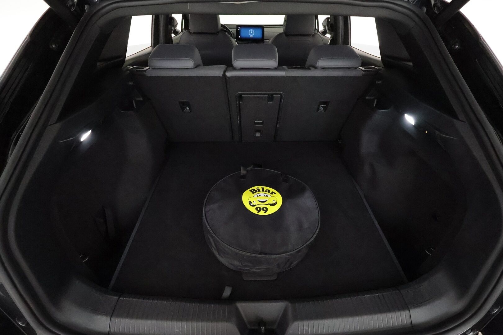Volkswagen ID.4 2021 Pro Performance 1ST Max 150 kW, akku 77 kWh **Adapt.vakkari / HUD / Muistipenkit / Lasikatto / Matrix LED** - 1.Om Suomi-auto / Kahdet renkaat aluvanteilla / Koukku / Hierovat etuistuimet / Ratinlämmitin / Tuulilasin lämmitin / Nahka-Alcantara 