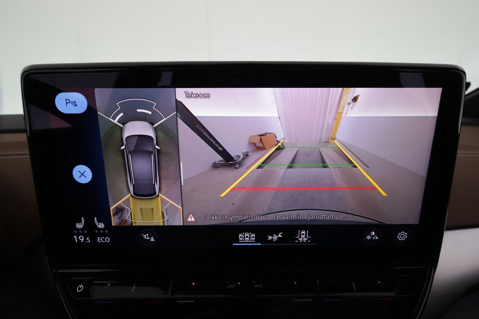Volkswagen ID.4 2021 Pro Performance Max 150kW *HUD / Lasikatto / ILP / Koukku / ACC / Matrix-LED / 360° / Hierovat Sportpenkit Muistilla* - 1-om Suomi-auto / Akku kuntotarkastettu / Kahdet Renkaat / Merkkihuollettu! / *HUIPPU VARUSTEET*