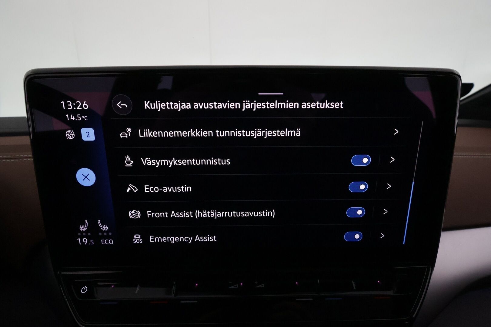 Volkswagen ID.4 2021 Pro Performance Max 150kW *HUD / Lasikatto / ILP / Koukku / ACC / Matrix-LED / 360° / Hierovat Sportpenkit Muistilla* - 1-om Suomi-auto / Akku kuntotarkastettu / Kahdet Renkaat / Merkkihuollettu! / *HUIPPU VARUSTEET*