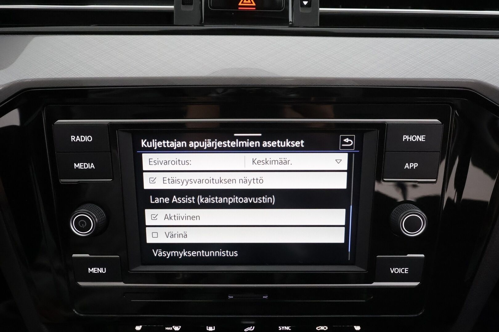 Volkswagen Passat 2021 Variant 1,5 TSI EVO 110 kW DSG * Webasto / ACC / LED / P.tutkat / Kaistavahti * - 1-om Suomi-auto / Kahdet renkaat 