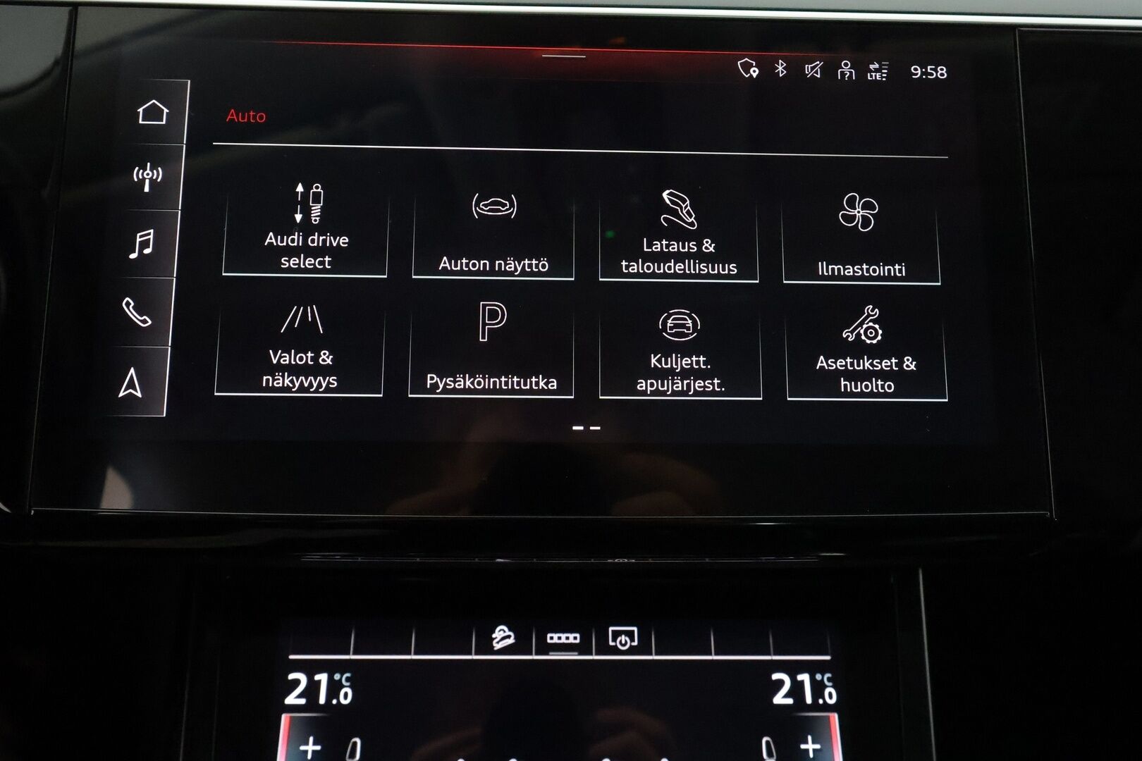 Audi e-tron 2021 Sportback 55 quattro - | Koukku | ACC | 360 | Sporttipenkit | LED | Night Vision | Kaistavahti | Katveavustin | Kahdet renkaat | Suomi-auto | Merkkihuollot |