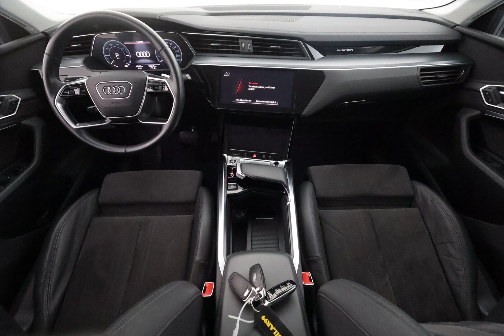 Audi e-tron 2021 Sportback 55 quattro - | Koukku | ACC | 360 | Sporttipenkit | LED | Night Vision | Kaistavahti | Katveavustin | Kahdet renkaat | Suomi-auto | Merkkihuollot |