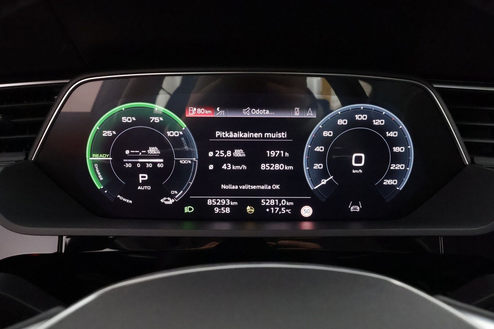 Audi e-tron 2021 Sportback 55 quattro - | Koukku | ACC | 360 | Sporttipenkit | LED | Night Vision | Kaistavahti | Katveavustin | Kahdet renkaat | Suomi-auto | Merkkihuollot |