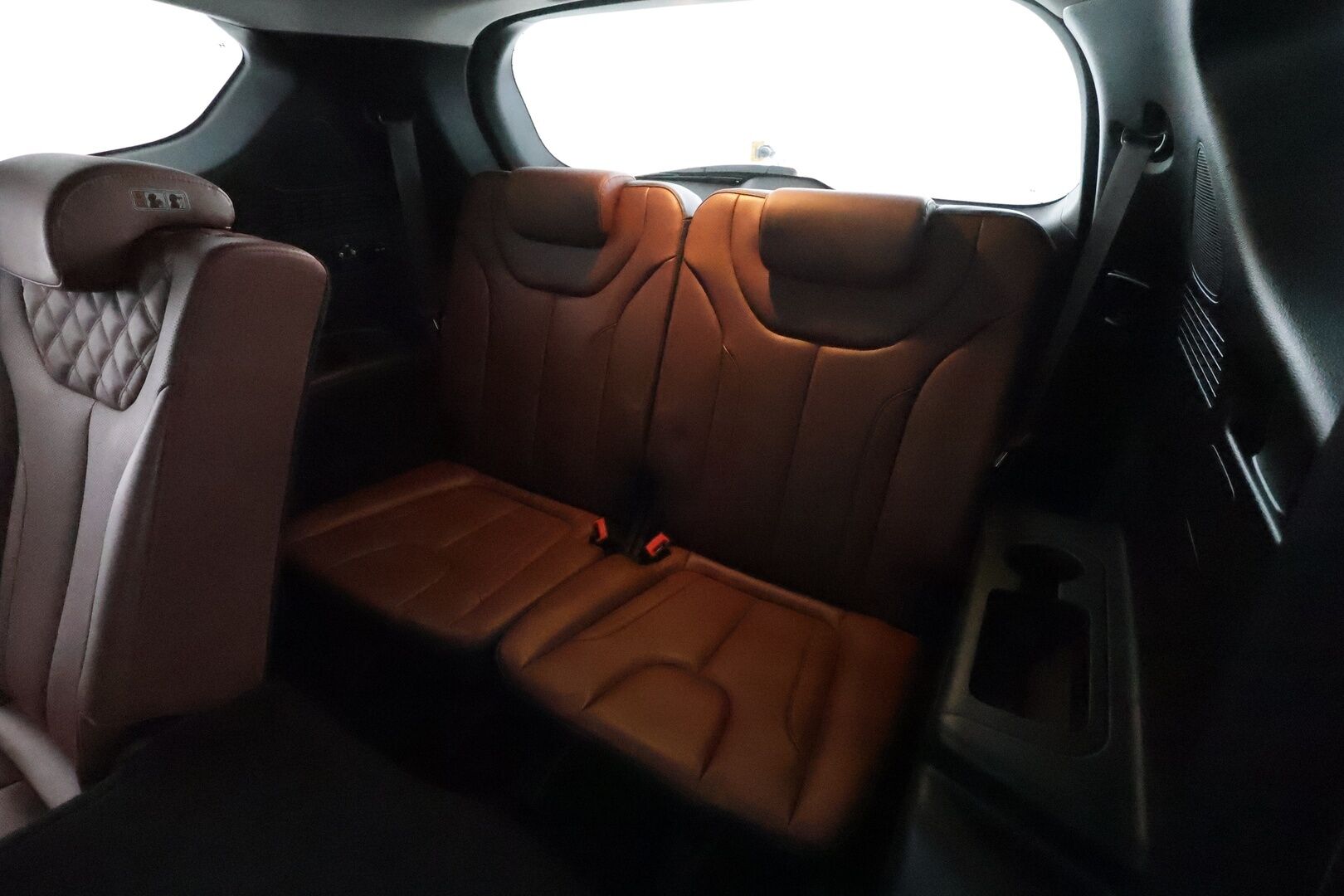 Hyundai Santa Fe 2021 1.6 T-GDI 265 hv Plug in 4WD 6AT Style 7P **ACC / 360° / KRELL / Koukku / Sähköpenkit / LED / Navi / KeylessGo** - 3,99 % KORKOTARJOUS TÄHÄN AUTOON 7.9. ASTI! - Suomi-auto / Kahdet renkaat aluvanteilla / Merkkihuollettu