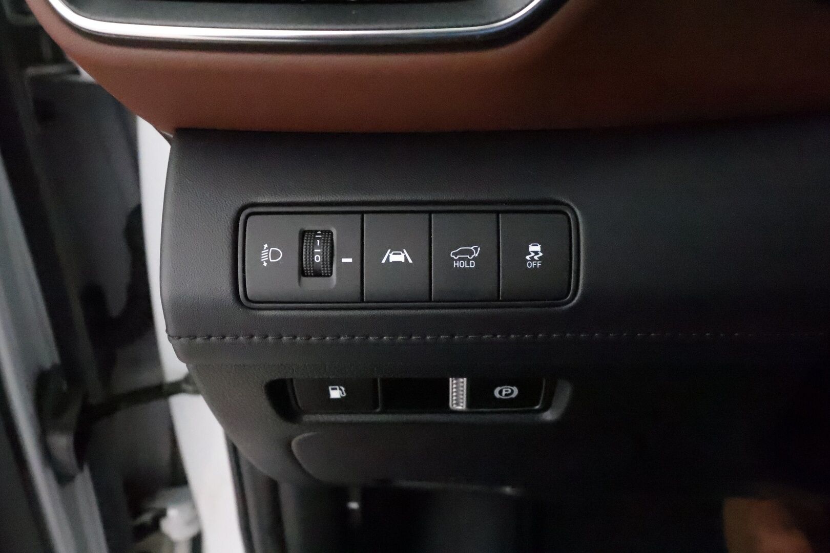 Hyundai Santa Fe 2021 1.6 T-GDI 265 hv Plug in 4WD 6AT Style 7P **ACC / 360° / KRELL / Koukku / Sähköpenkit / LED / Navi / KeylessGo** - 3,99 % KORKOTARJOUS TÄHÄN AUTOON 7.9. ASTI! - Suomi-auto / Kahdet renkaat aluvanteilla / Merkkihuollettu
