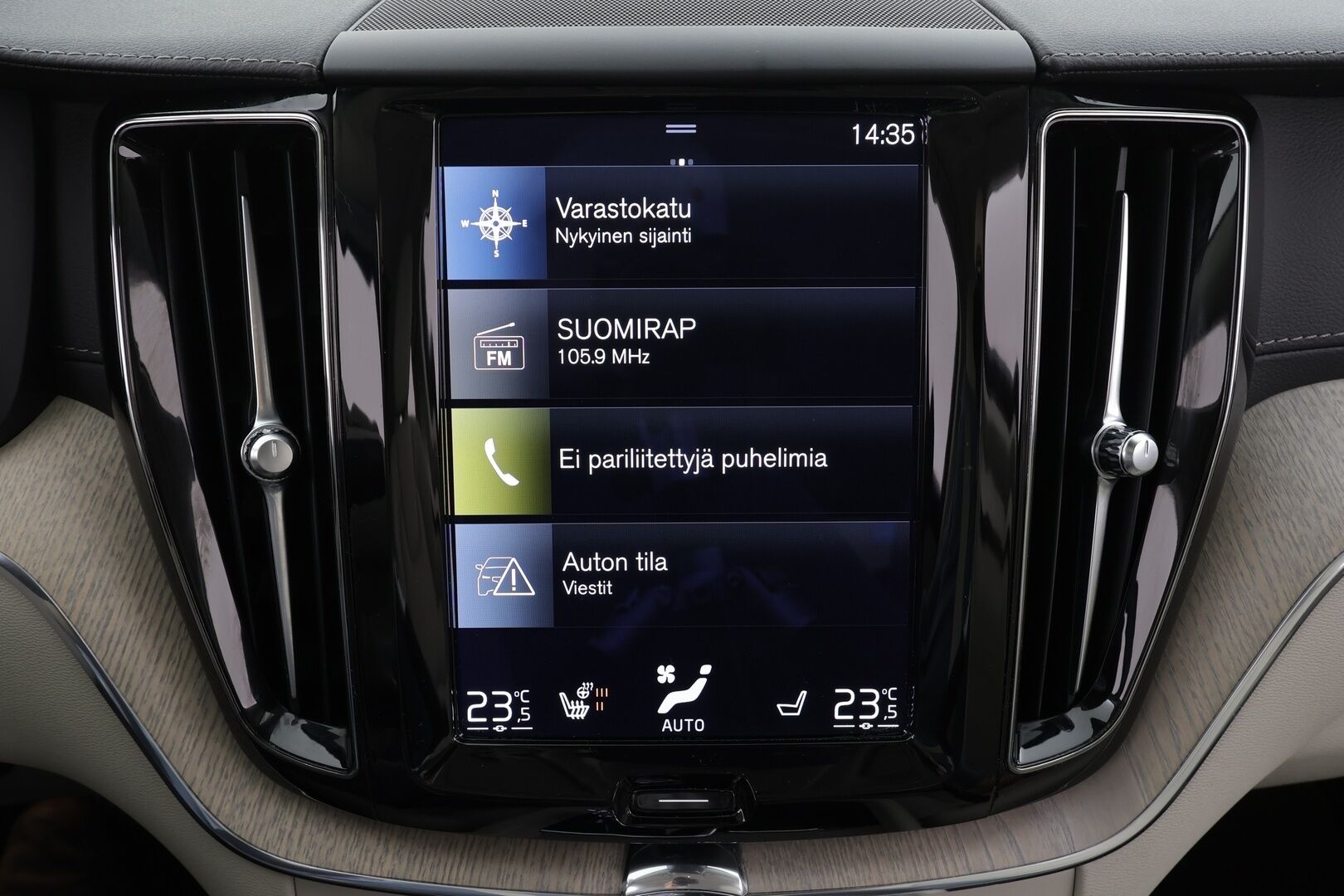 Volvo XC60 2021 B4 AWD D-MHEV Business Inscription aut * ACC / 360° / Full LED / Navi / Webasto / Muistipenkki / Vaaleat nahat / Koukku * - 1.Om Suomi-auto / Kahdet renkaat aluvanteilla / Merkkihuollettu - HULLU BLACKWEEK KORKOTARJOUS 2,49%