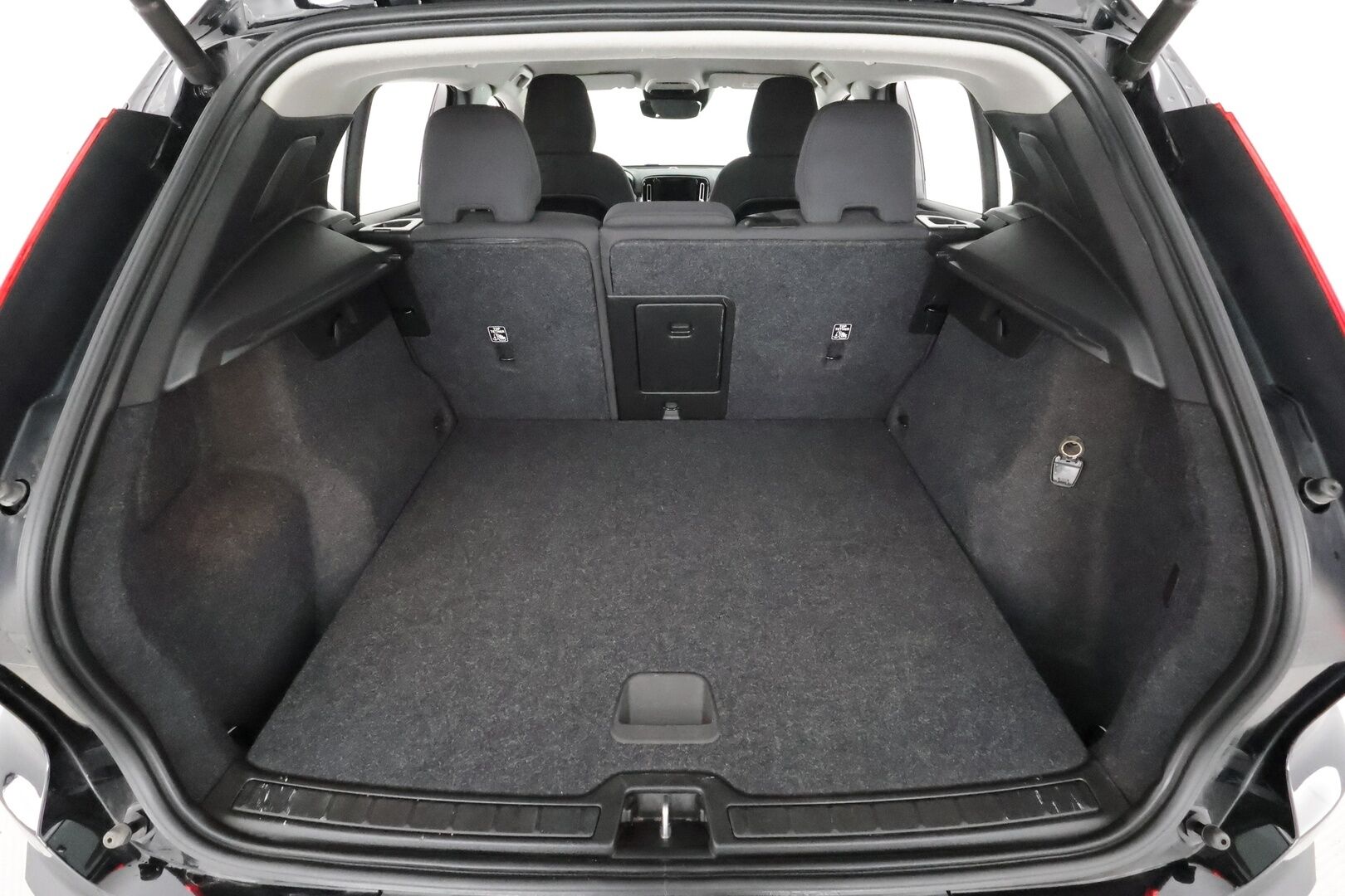 Volvo XC40 2021 B4 MHEV Business aut / 1.Om Suomi-auto / Pa-lisälämmitin / VOC / ACC / Peruutustutka - HULLU BLACKWEEK KORKOTARJOUS 2,49%