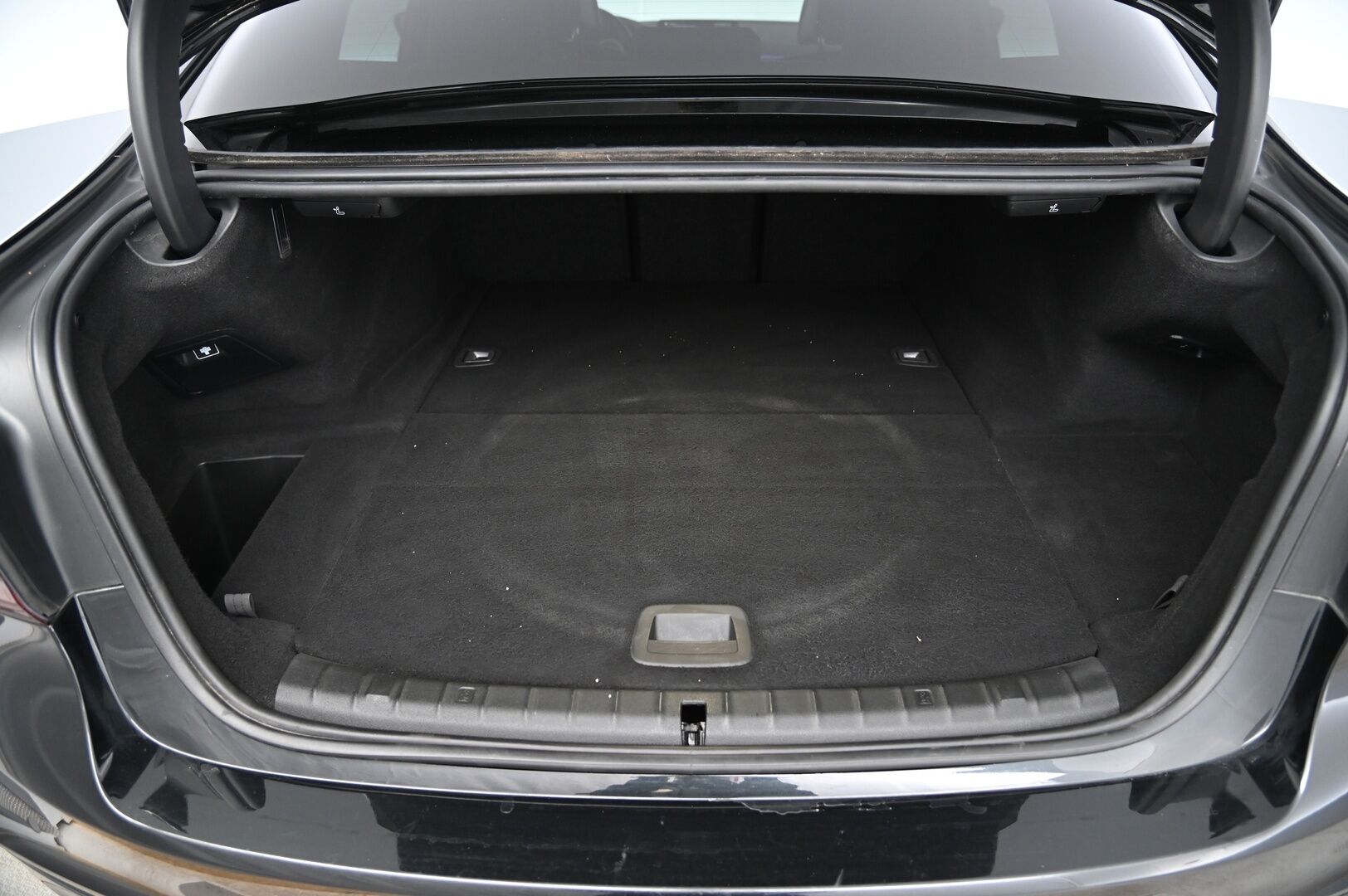 BMW 530 2017 G30 A Charged Edition M-Sport *ACC / HUD / Adapt. Ledit / Lämmitettävä ratti* - Akku kuntotarkastettu! / Näyttävä yksilö hyvillä varusteilla! / 2xrenkaat vanteilla* - Osta nyt, maksa vasta ensi vuonna