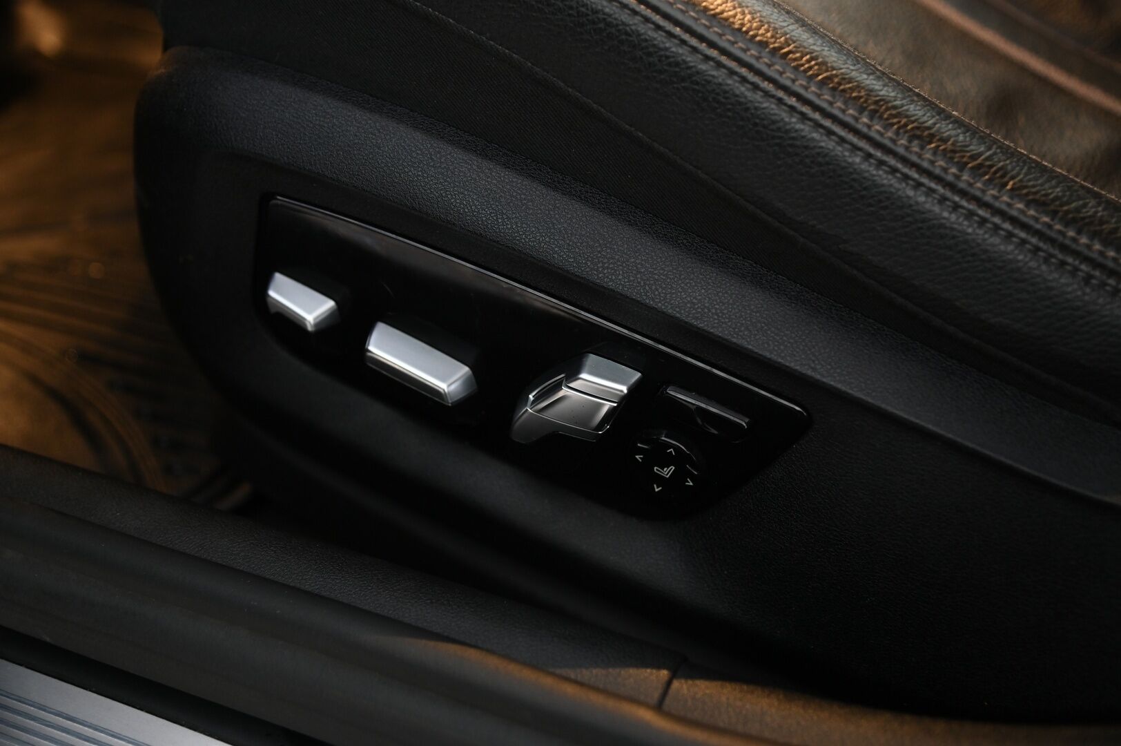 BMW 530 2017 G30 A Charged Edition M-Sport *ACC / HUD / Adapt. Ledit / Lämmitettävä ratti* - Akku kuntotarkastettu! / Näyttävä yksilö hyvillä varusteilla! / 2xrenkaat vanteilla* - Osta nyt, maksa vasta ensi vuonna