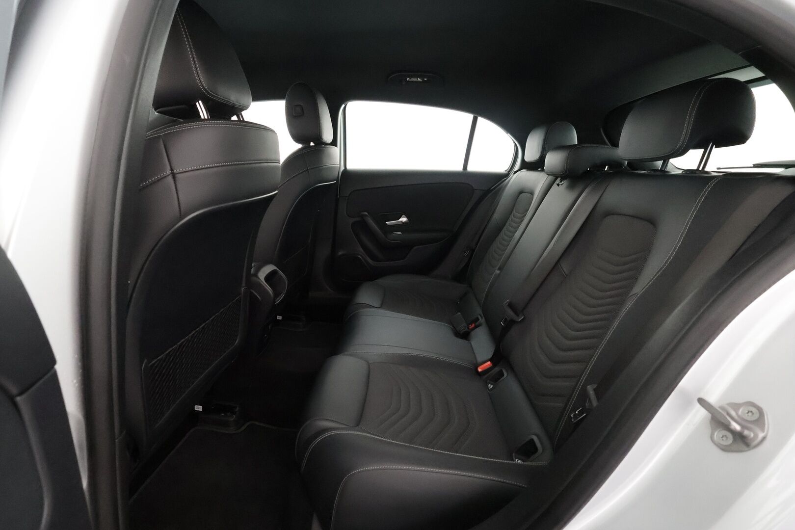 Mercedes-Benz A 2021 250 e A Business Style Edition EQ Power - | Distronic Pro | P.Kamera | Lisälämmitin | Puolinahat | LED High Performance | Sporttipenkit | Navi | Suomi-auto | Kahdet Renkaat |