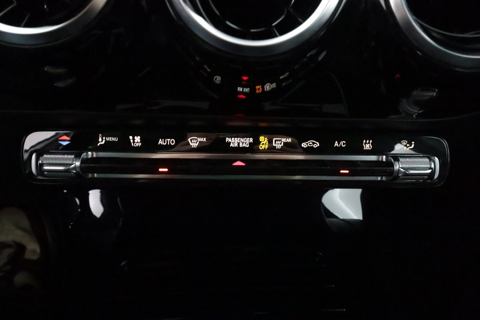 Mercedes-Benz A 2021 250 e A Business Style Edition EQ Power - | Distronic Pro | P.Kamera | Lisälämmitin | Puolinahat | LED High Performance | Sporttipenkit | Navi | Suomi-auto | Kahdet Renkaat |