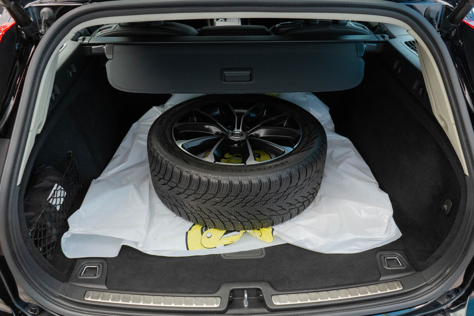 Volvo V60 2021 B4 MHEV Momentum aut - Suomi-auto |Vetokoukku | Blis | ACC |