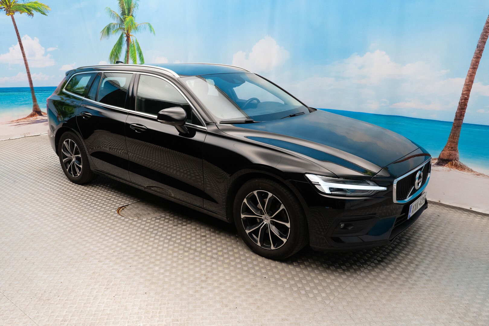 Volvo V60 2021 B4 MHEV Momentum aut - Suomi-auto |Vetokoukku | Blis | ACC |