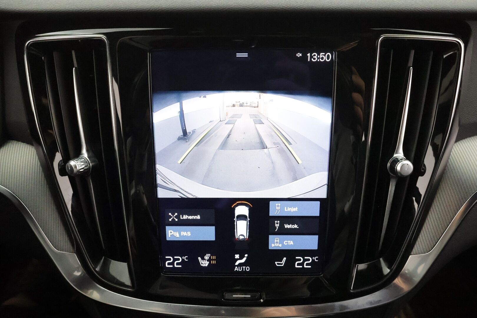 Volvo V60 2021 B4 MHEV Business R-Design aut * ACC / H&K / Webasto / Koukku / Full LED / P.kamera / Muistipenkki / Navi / Sporttipenkit / Keyless * - 1.Om Suomi-auto / Kahdet renkaat aluvanteilla / Merkkihuollettu