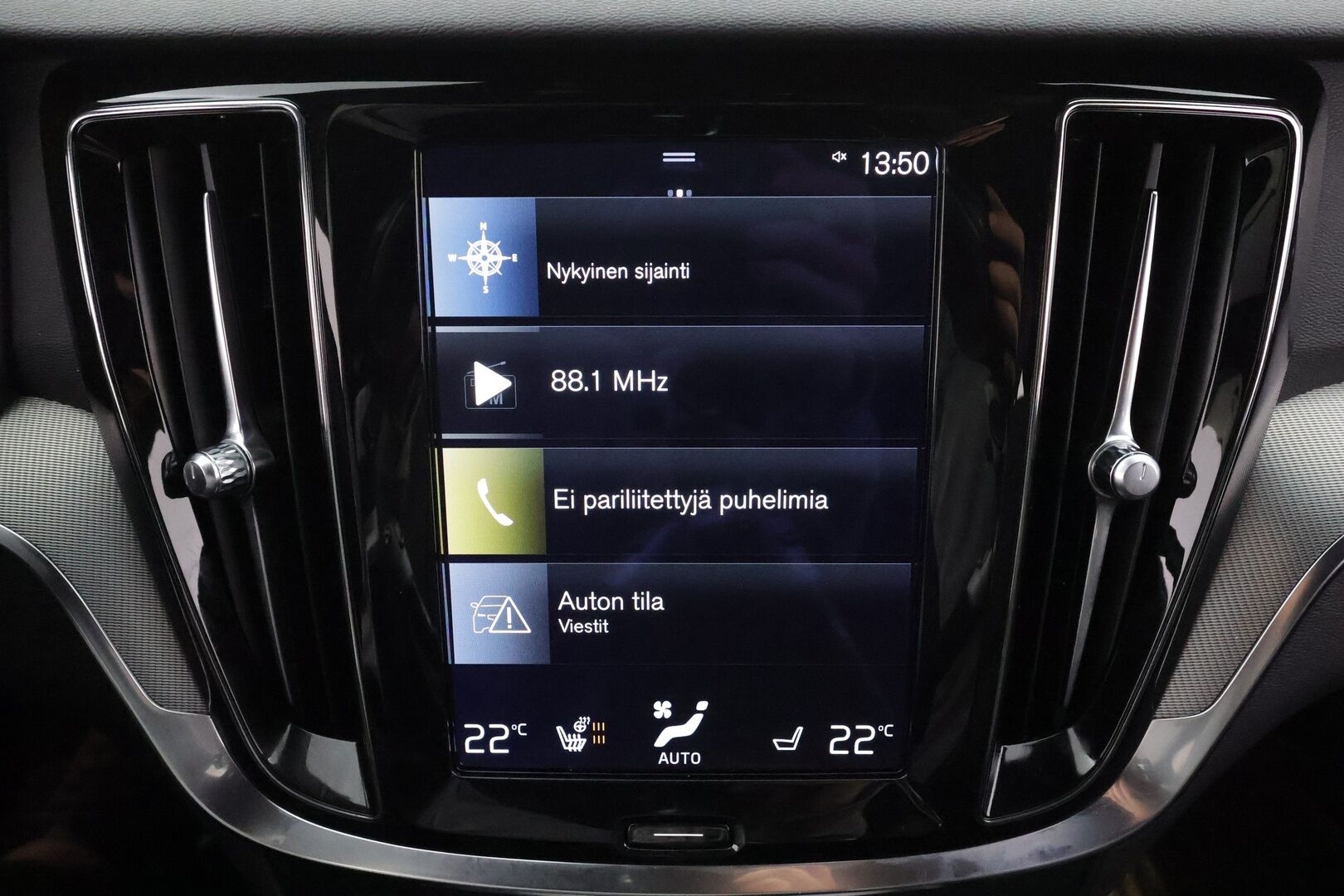 Volvo V60 2021 B4 MHEV Business R-Design aut * ACC / H&K / Webasto / Koukku / Full LED / P.kamera / Muistipenkki / Navi / Sporttipenkit / Keyless * - 1.Om Suomi-auto / Kahdet renkaat aluvanteilla / Merkkihuollettu