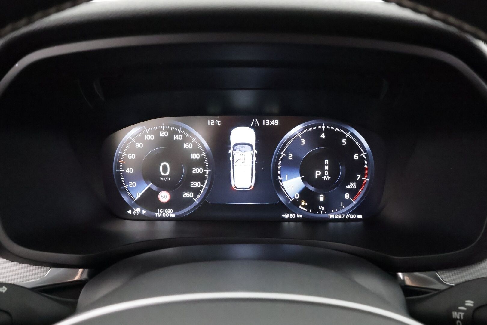 Volvo V60 2021 B4 MHEV Business R-Design aut * ACC / H&K / Webasto / Koukku / Full LED / P.kamera / Muistipenkki / Navi / Sporttipenkit / Keyless * - 1.Om Suomi-auto / Kahdet renkaat aluvanteilla / Merkkihuollettu