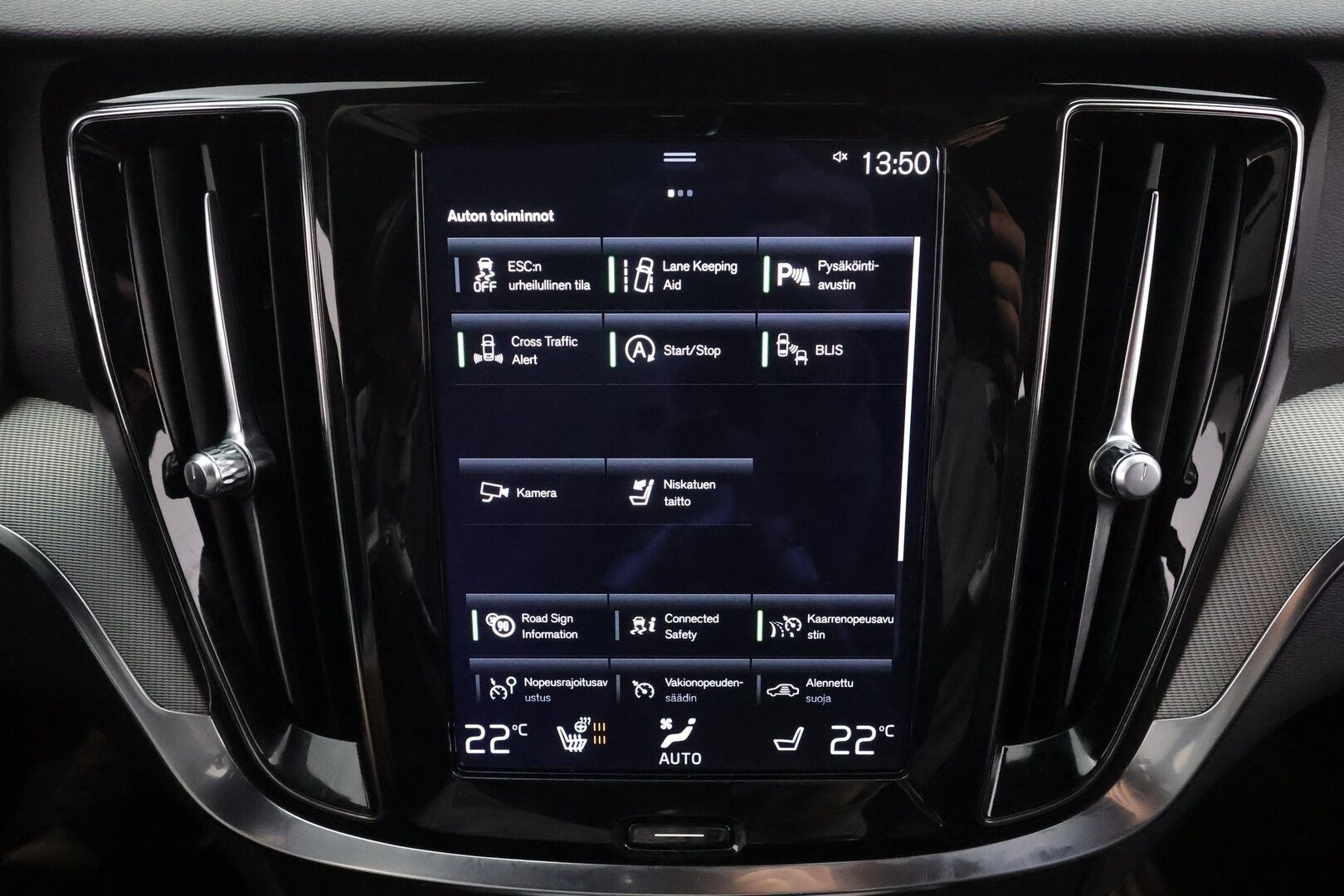 Volvo V60 2021 B4 MHEV Business R-Design aut * ACC / H&K / Webasto / Koukku / Full LED / P.kamera / Muistipenkki / Navi / Sporttipenkit / Keyless * - 1.Om Suomi-auto / Kahdet renkaat aluvanteilla / Merkkihuollettu