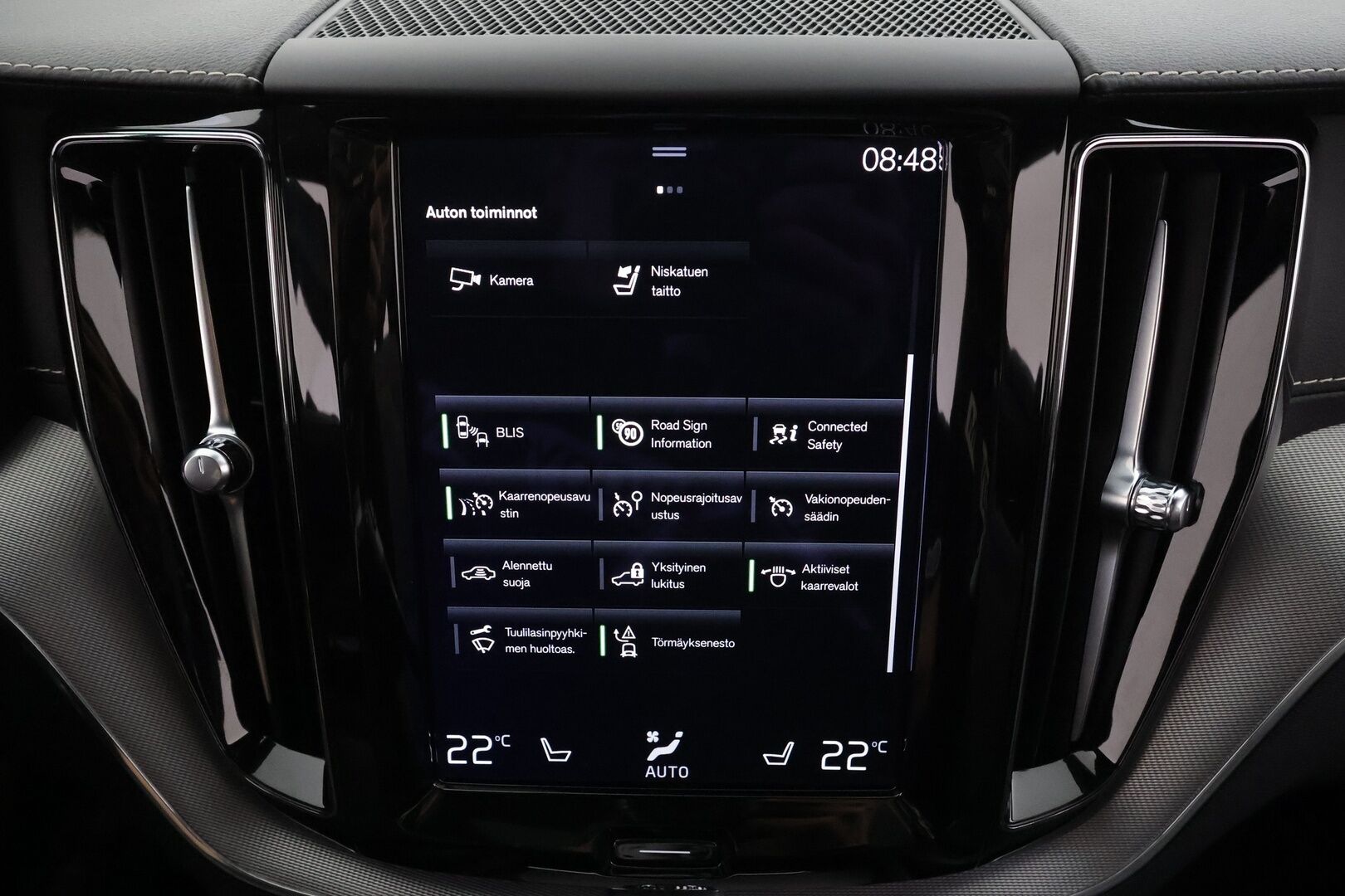 Volvo XC60 2021 T6 TwE AWD Business R-Design aut. * ACC / P.kamera / Webasto / Panorama / H&K / Muistipenkki / Full LED / Koukku * - 1.Om Suomi-auto / Akku kuntotarkastettu / Kahdet renkaat aluvanteilla / Merkkihuollettu