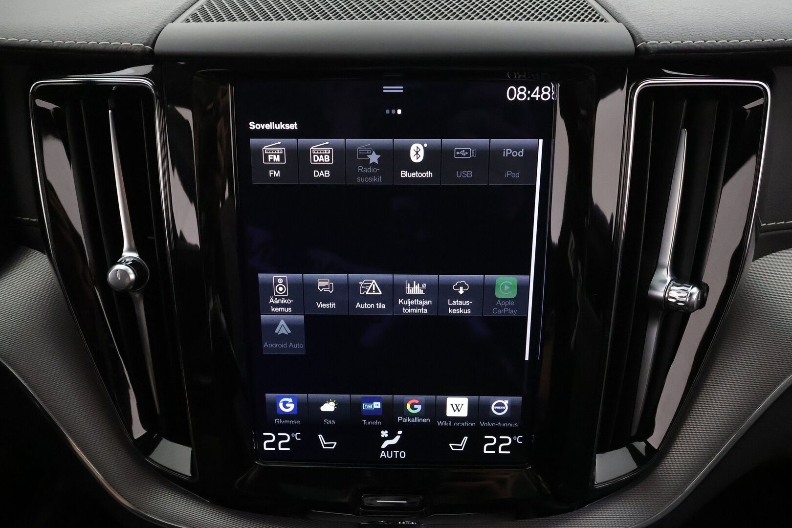 Volvo XC60 2021 T6 TwE AWD Business R-Design aut. * ACC / P.kamera / Webasto / Panorama / H&K / Muistipenkki / Full LED / Koukku * - 1.Om Suomi-auto / Akku kuntotarkastettu / Kahdet renkaat aluvanteilla / Merkkihuollettu