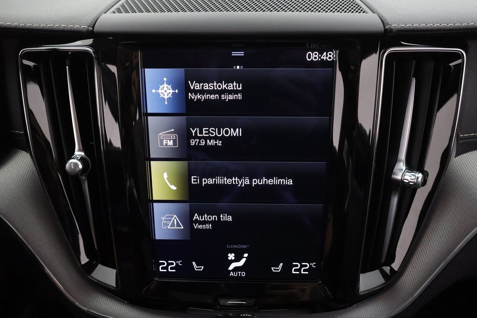 Volvo XC60 2021 T6 TwE AWD Business R-Design aut. * ACC / P.kamera / Webasto / Panorama / H&K / Muistipenkki / Full LED / Koukku * - 1.Om Suomi-auto / Akku kuntotarkastettu / Kahdet renkaat aluvanteilla / Merkkihuollettu