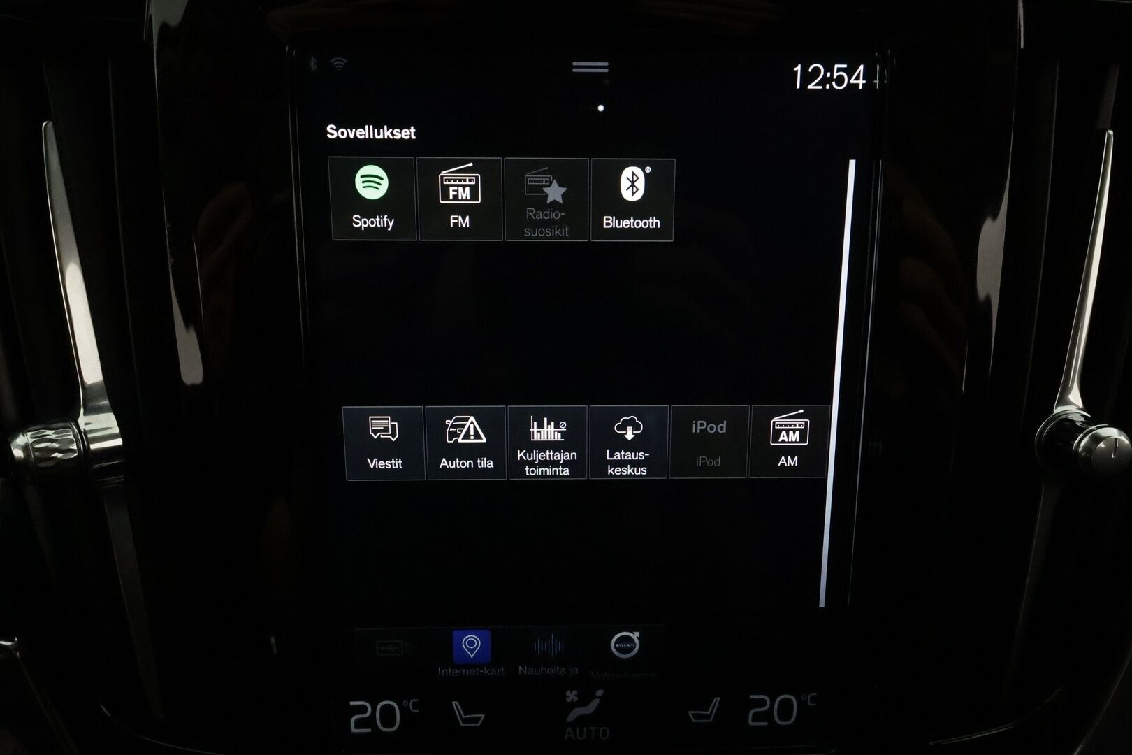 Volvo V90 Cross Country 2018 D4 AWD **Adapt.vakkari / Koukku / Webasto / P.kamera / Ratinlämmitin**