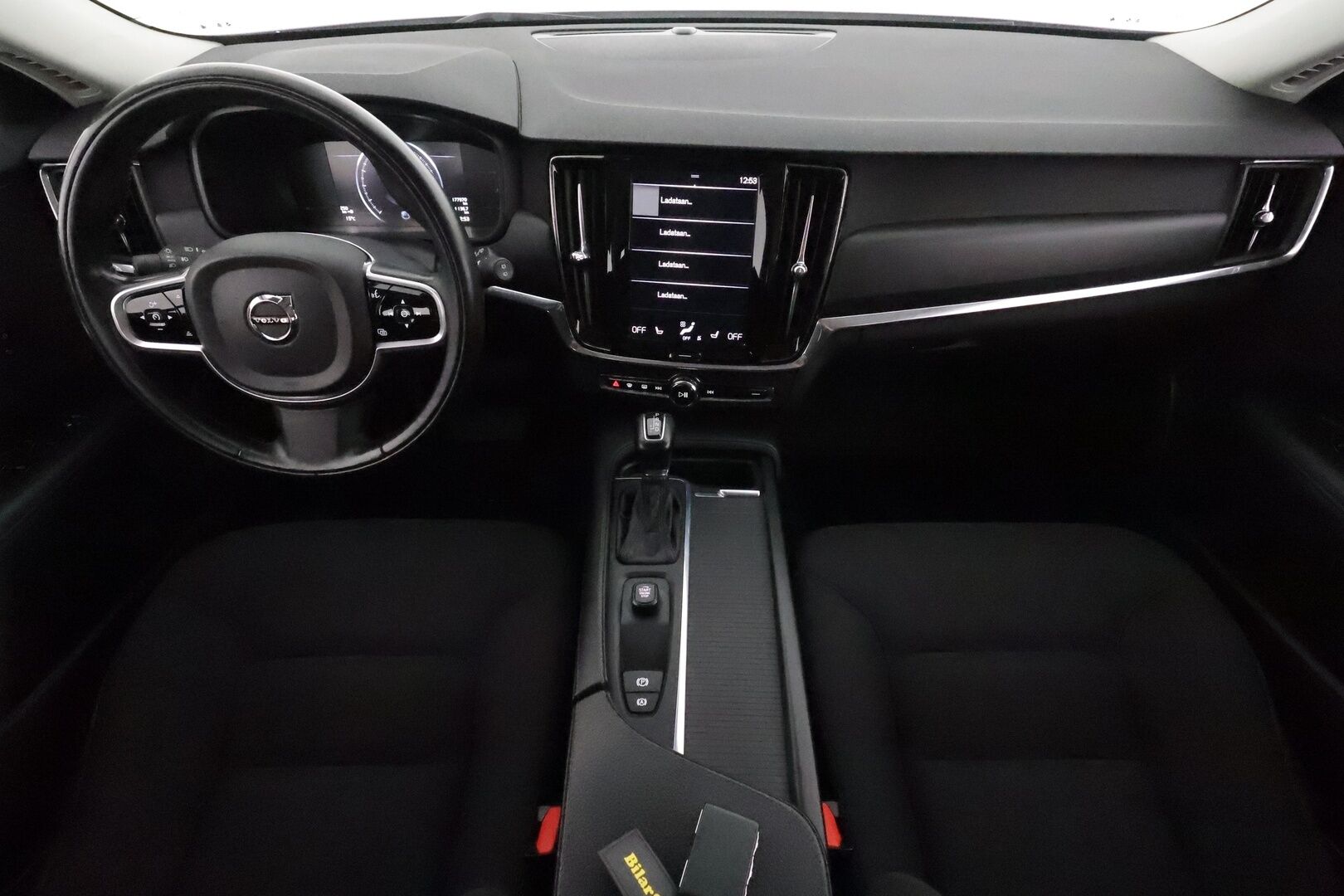 Volvo V90 Cross Country 2018 D4 AWD **Adapt.vakkari / Koukku / Webasto / P.kamera / Ratinlämmitin**