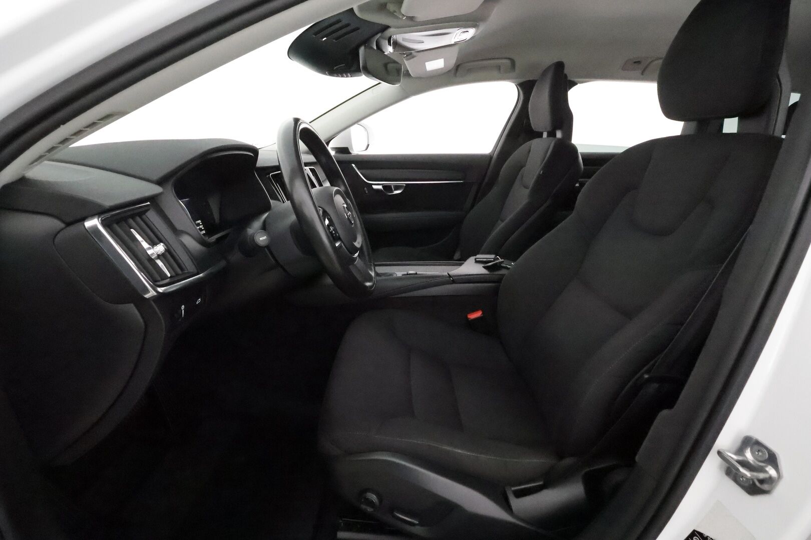 Volvo V90 Cross Country 2018 D4 AWD **Adapt.vakkari / Koukku / Webasto / P.kamera / Ratinlämmitin**