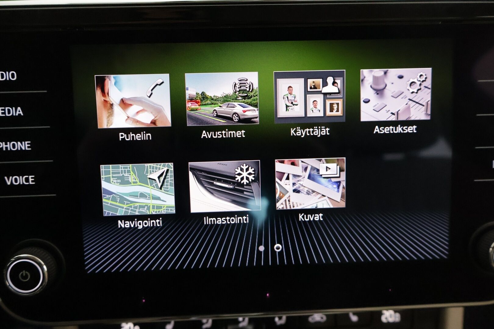 Skoda Superb 2021 1,5 TSI ACT Style DSG Autom.** Facelift / Matrix-LED / Muistipenkit / Canton / Adapt.vakkari / P.kamera / KeyLess - 1-om Suomi-auto / Webasto / Merkkihuollettu / Aple&Android