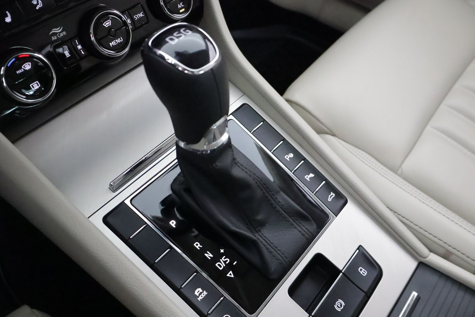 Skoda Superb 2021 1,5 TSI ACT Style DSG Autom.** Facelift / Matrix-LED / Muistipenkit / Canton / Adapt.vakkari / P.kamera / KeyLess - 1-om Suomi-auto / Webasto / Merkkihuollettu / Aple&Android