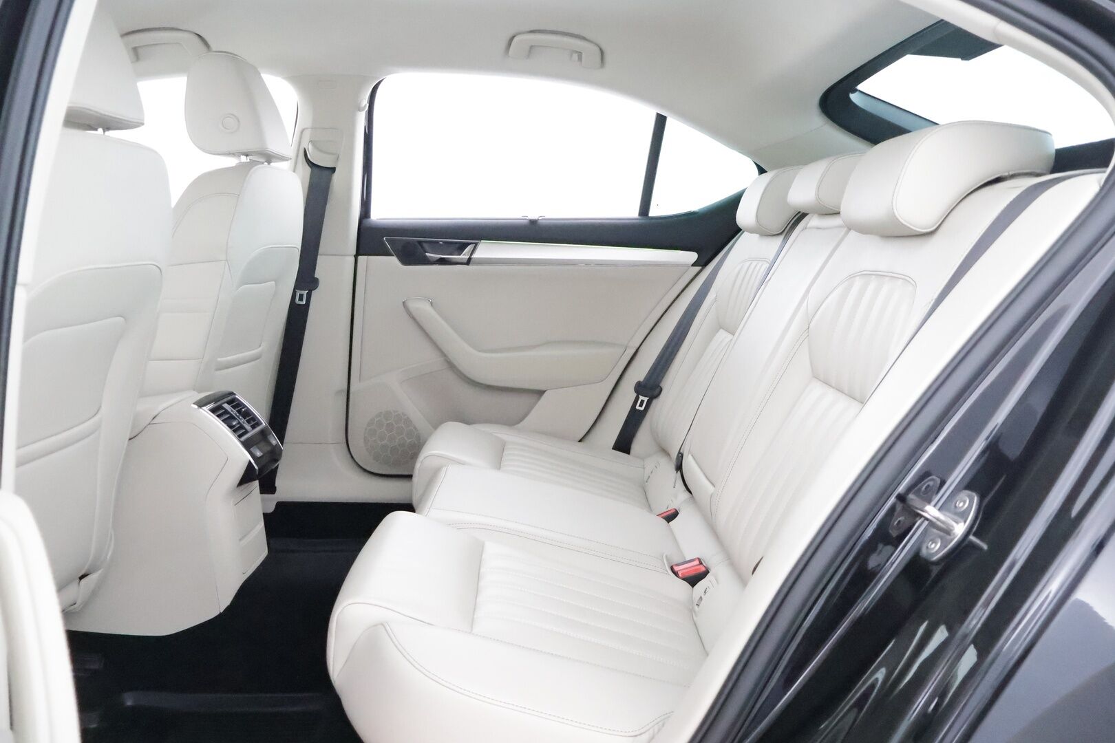 Skoda Superb 2021 1,5 TSI ACT Style DSG Autom.** Facelift / Matrix-LED / Muistipenkit / Canton / Adapt.vakkari / P.kamera / KeyLess - 1-om Suomi-auto / Webasto / Merkkihuollettu / Aple&Android