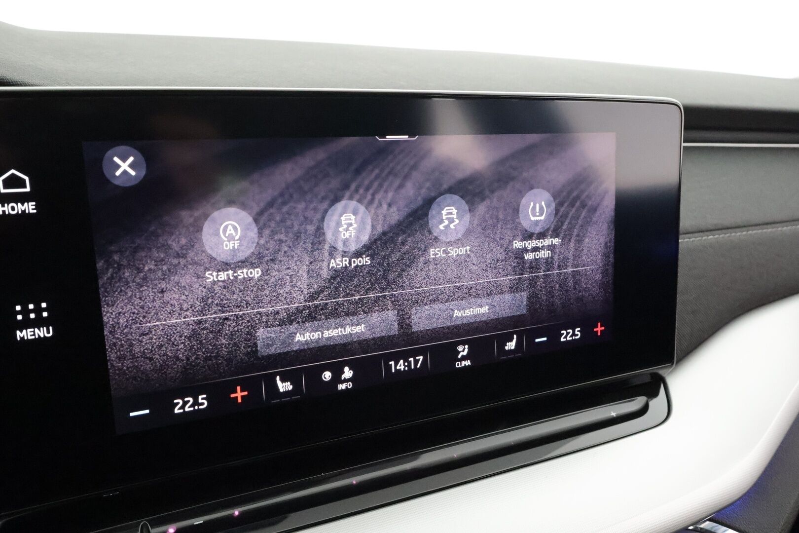 Skoda Octavia 2021 Combi 2.0 TDI 150 4x4 Style DSG  * ACC / Webasto / Koukku / Matrix-LED / P.kamera / Muistipenkki / Apple&Android * - Kahdet Renkaat / Suomi-auto - HULLUT AVAJAISHULINAT KORKOTARJOUS 3,29 %