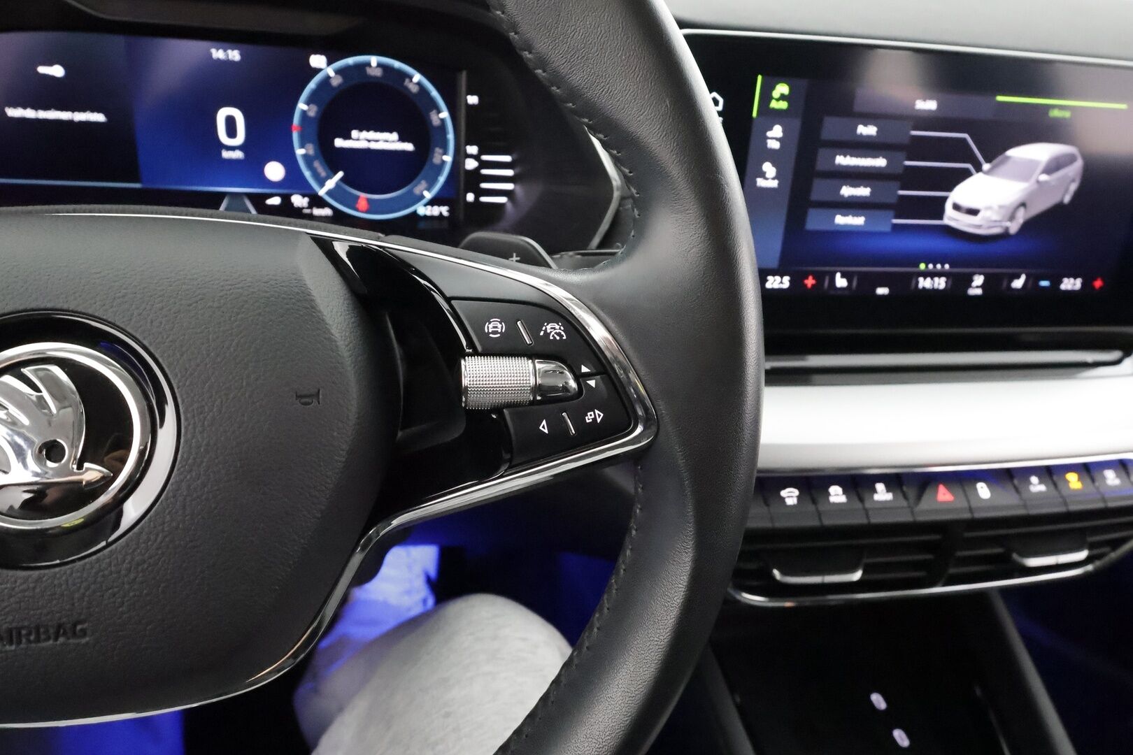 Skoda Octavia 2021 Combi 2.0 TDI 150 4x4 Style DSG  * ACC / Webasto / Koukku / Matrix-LED / P.kamera / Muistipenkki / Apple&Android * - Kahdet Renkaat / Suomi-auto