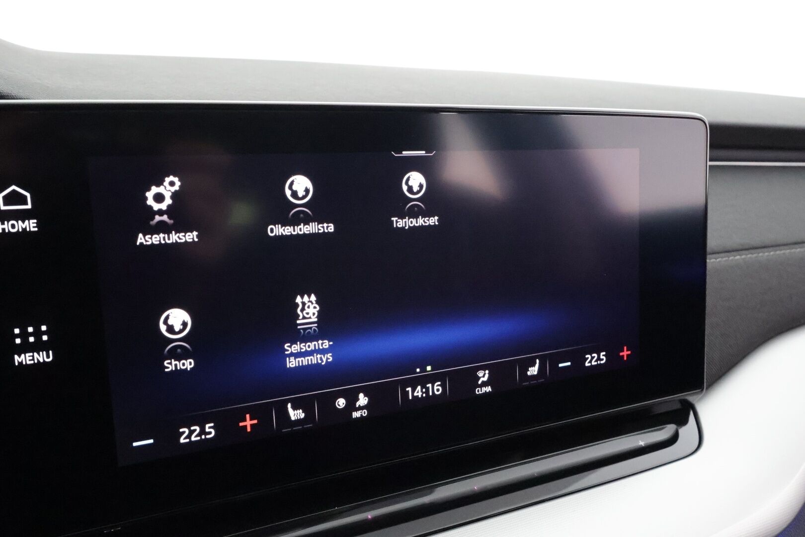 Skoda Octavia 2021 Combi 2.0 TDI 150 4x4 Style DSG  * ACC / Webasto / Koukku / Matrix-LED / P.kamera / Muistipenkki / Apple&Android * - Kahdet Renkaat / Suomi-auto