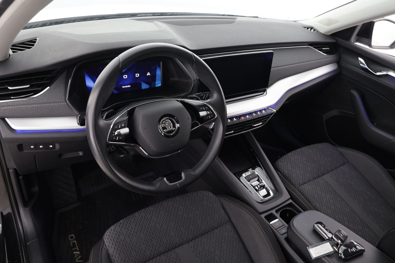 Skoda Octavia 2021 Combi 2.0 TDI 150 4x4 Style DSG  * ACC / Webasto / Koukku / Matrix-LED / P.kamera / Apple&Android * - Kahdet Renkaat / Suomi-auto