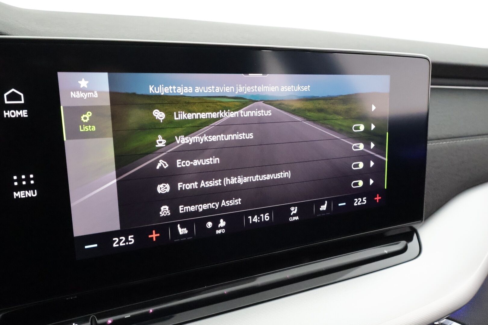 Skoda Octavia 2021 Combi 2.0 TDI 150 4x4 Style DSG  * ACC / Webasto / Koukku / Matrix-LED / P.kamera / Apple&Android * - Kahdet Renkaat / Suomi-auto