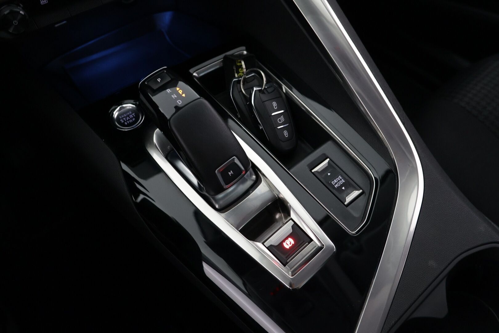 Peugeot 3008 2021 Active PureTech 130 EAT8 - Suomi-auto / Lohkolämmitin / Digimittaristo / P.Kamera / Vakkari
